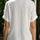 Camiseta Decote V com Bainha Dobrada