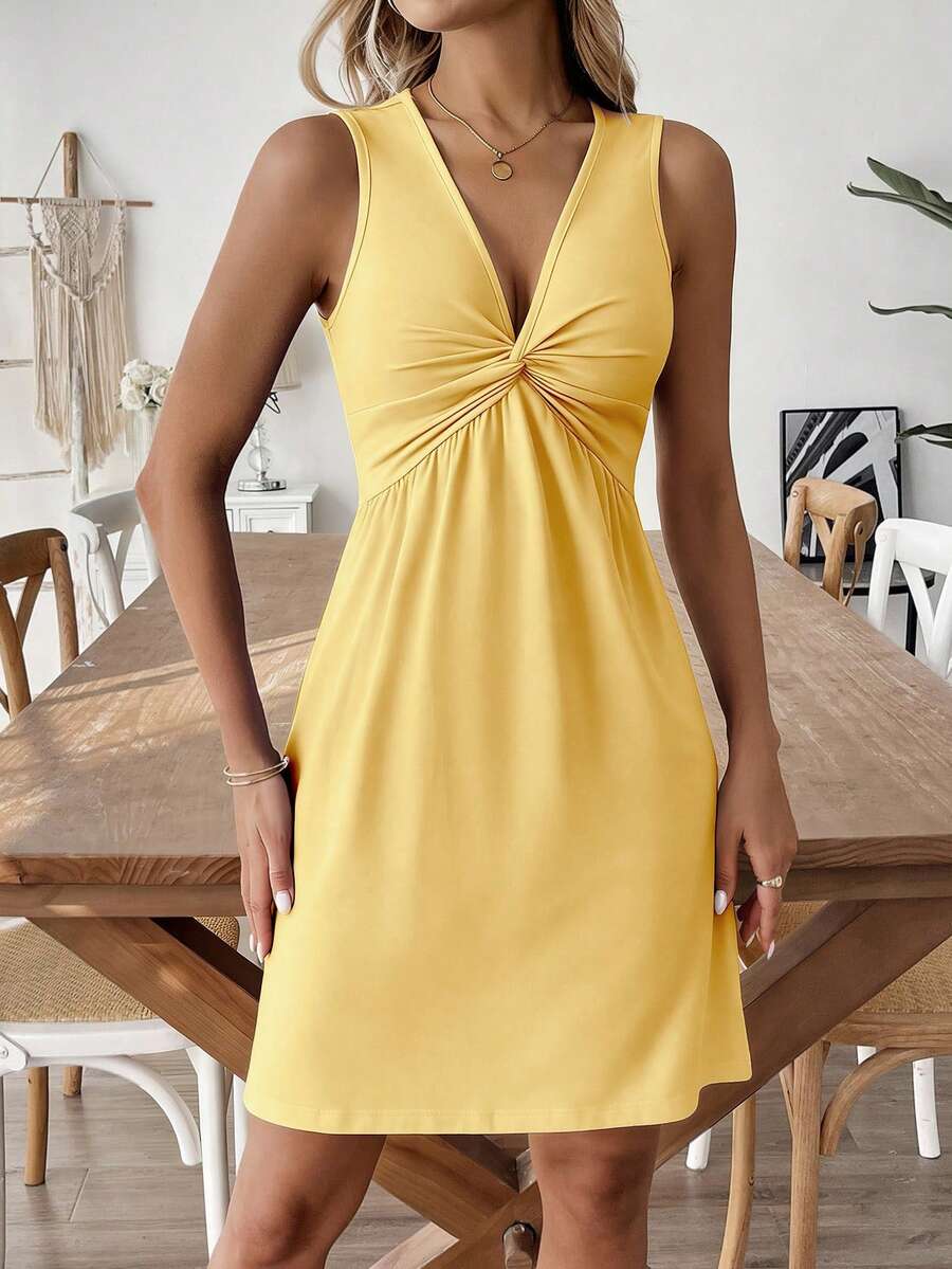 Vestido Midi Evasê Sem Mangas com Torção Frontal - La Lecce