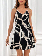 Vestido Curto Cami com Estampa Gráfica e Costas Abertas - La Lecce