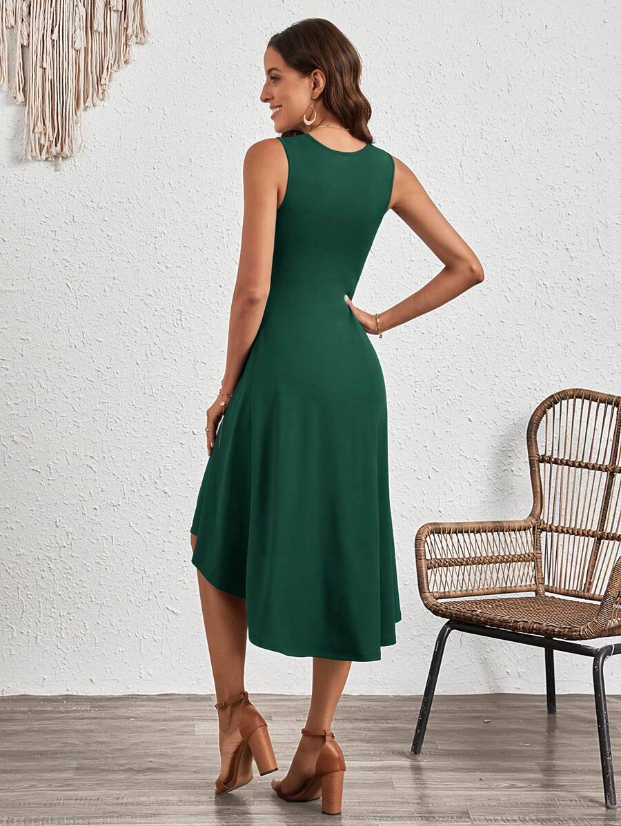 Vestido Midi Evasê com Frente Franzida e Bainha Assimétrica - La Lecce