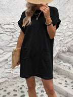 Vestido Curto Camiseta com Bolsos e Manga Morcego - La Lecce