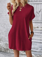 Vestido Curto Camiseta com Bolsos e Manga Morcego - La Lecce