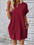 Vestido Curto Camiseta com Bolsos e Manga Morcego - La Lecce