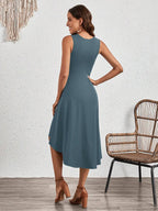 Vestido Midi Evasê com Frente Franzida e Bainha Assimétrica - La Lecce