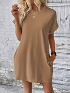 Vestido Curto Camiseta com Bolsos e Manga Morcego - La Lecce