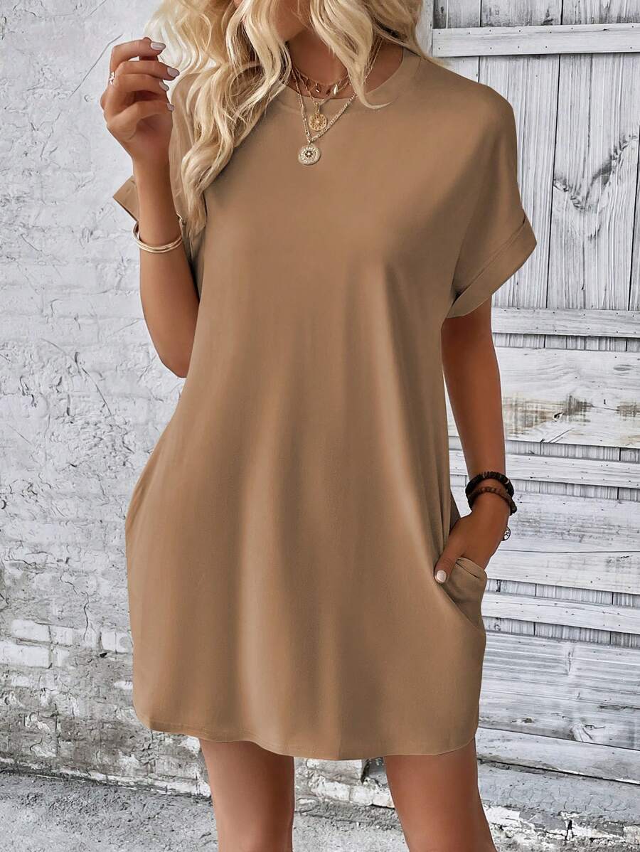 Vestido Curto Camiseta com Bolsos e Manga Morcego - La Lecce