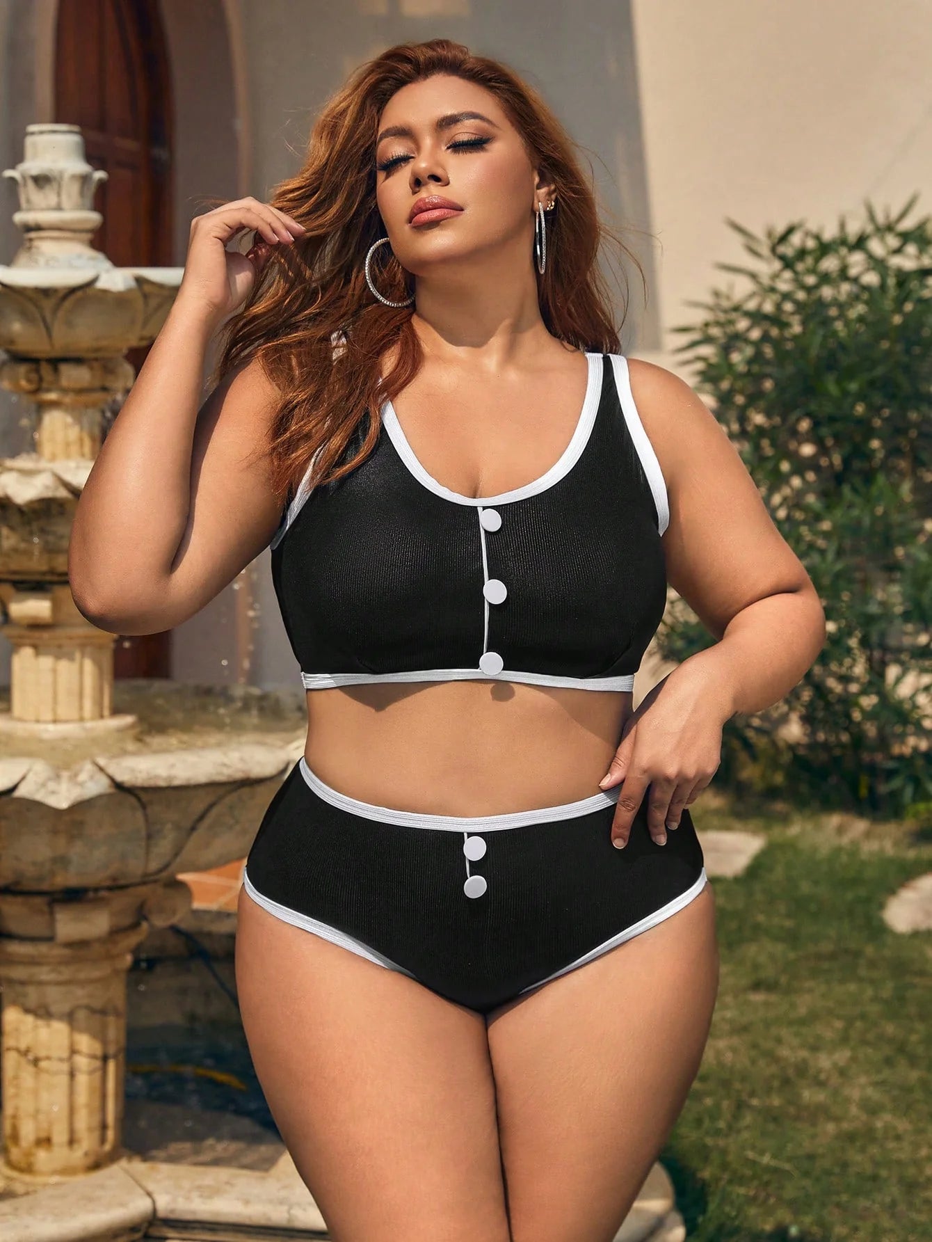 Biquíni Plus Size Botões Frontais