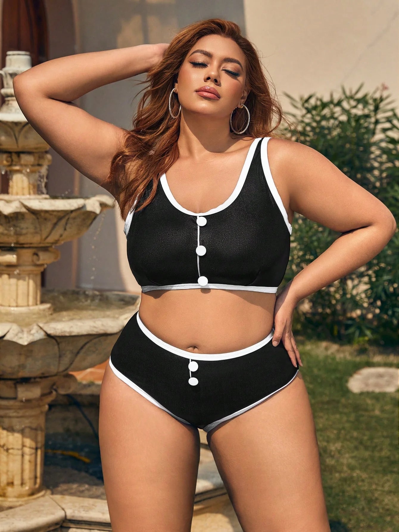 Biquíni Plus Size Botões Frontais