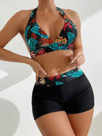 Conjunto de Biquíni Tropical com Decote Halter e Shorts