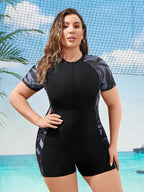 Maiô Plus Size Manga Curta com Zíper
