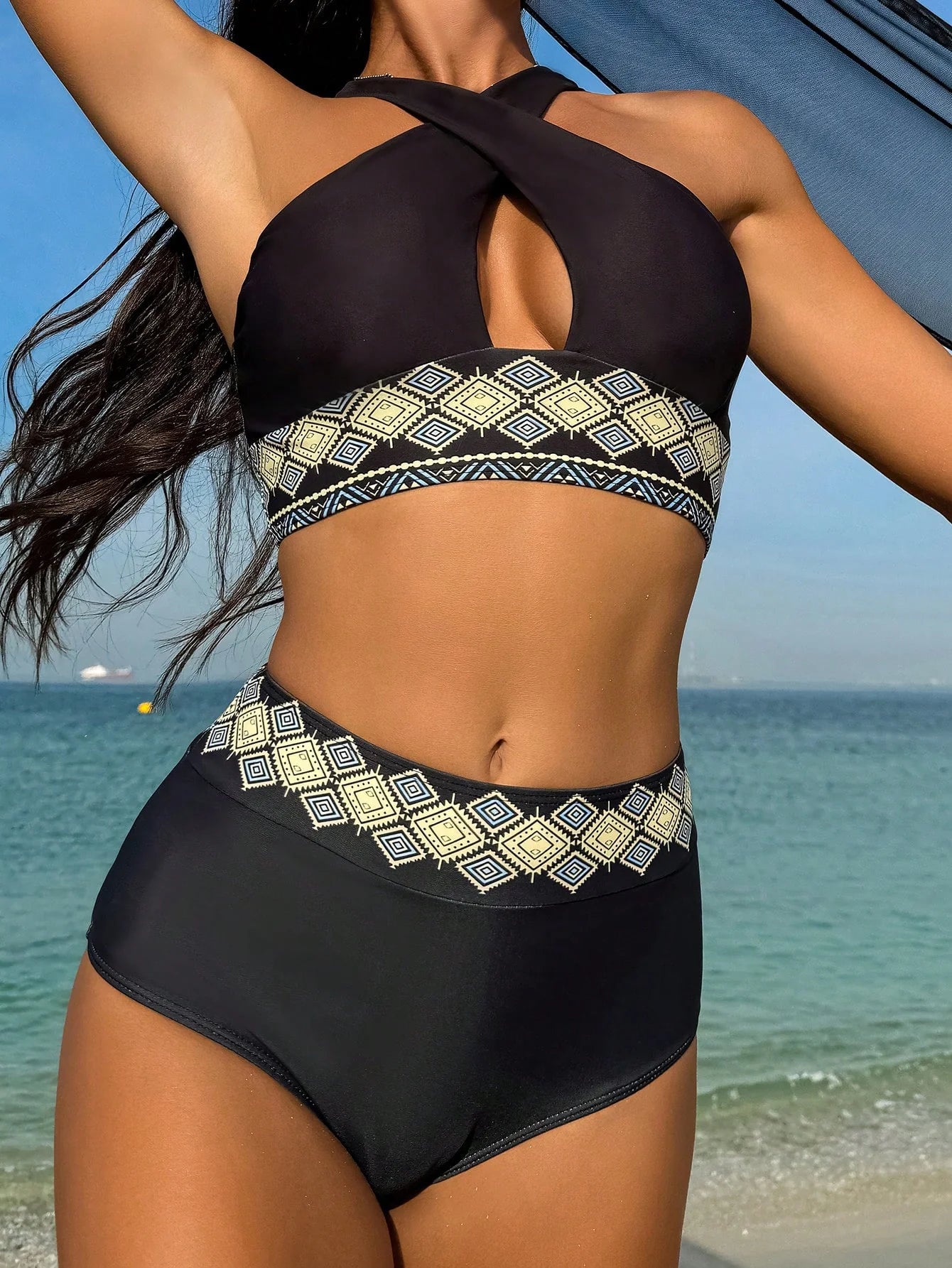 Conjunto Biquíni 3 Peças Ziguezague com Saia