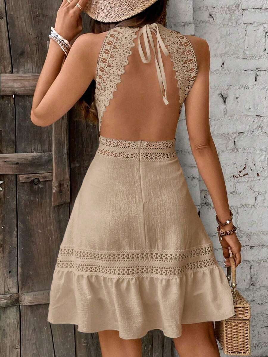 Vestido Curto Frente Única com Babado e Laço - La Lecce