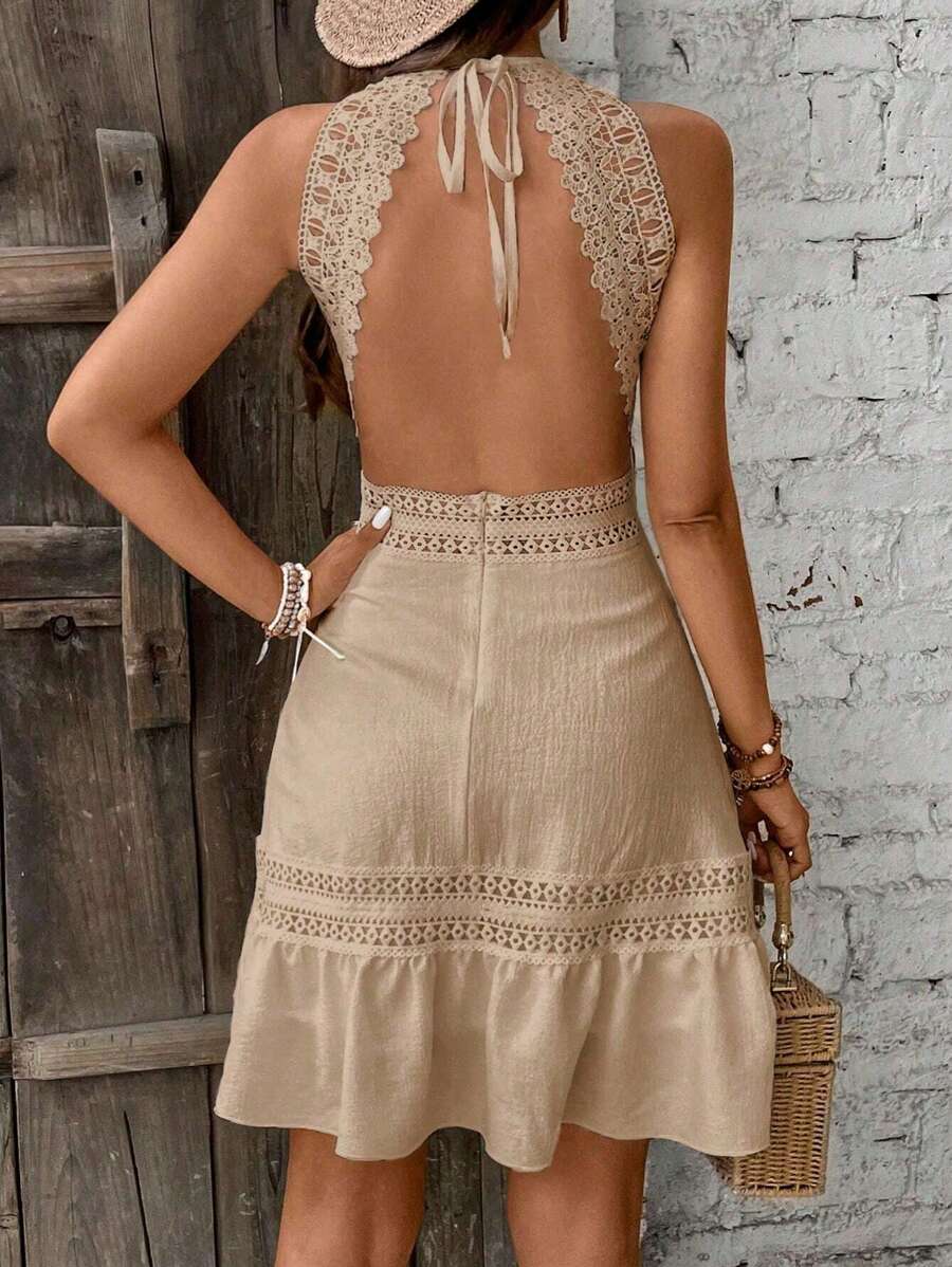 Vestido Curto Frente Única com Babado e Laço - La Lecce
