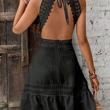 Vestido Curto Frente Única com Babado e Laço
