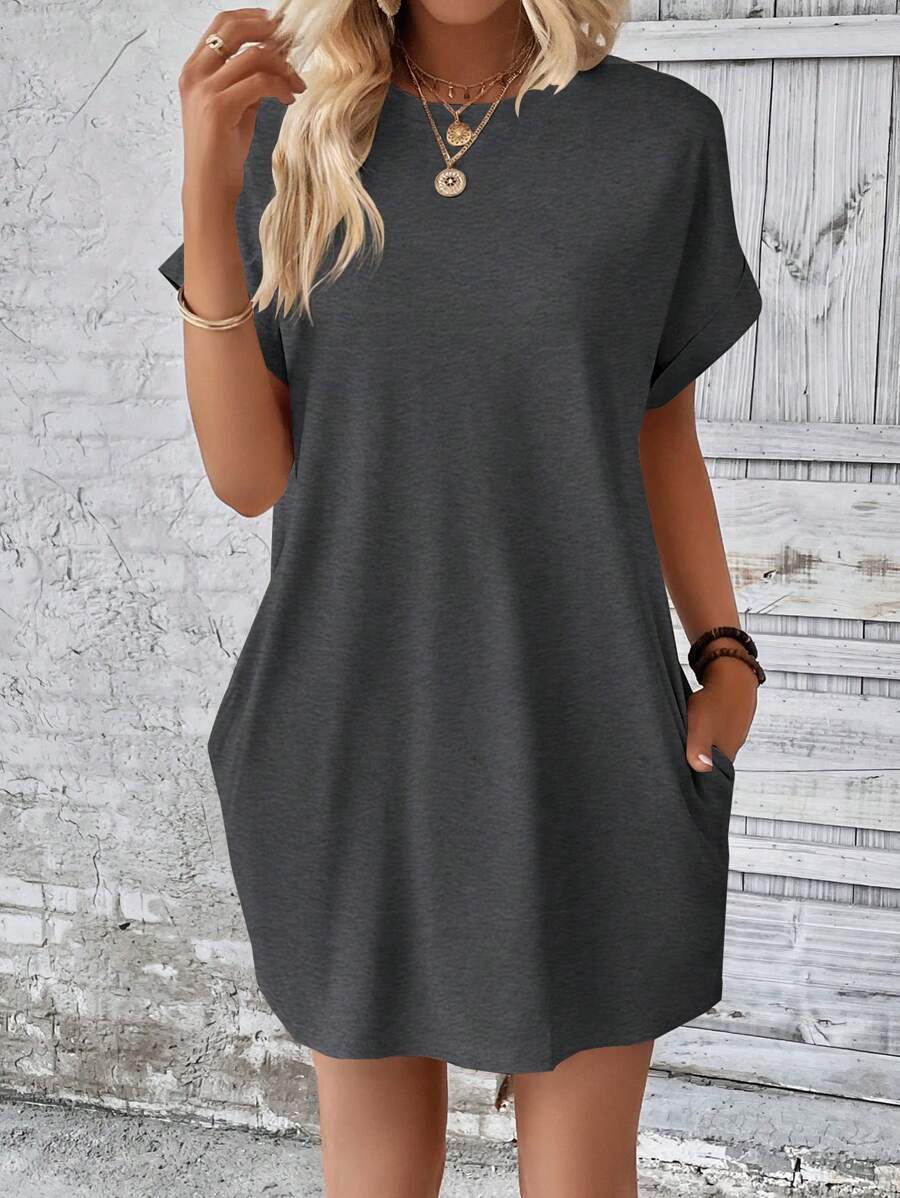 Vestido Curto Camiseta com Bolsos e Manga Morcego - La Lecce
