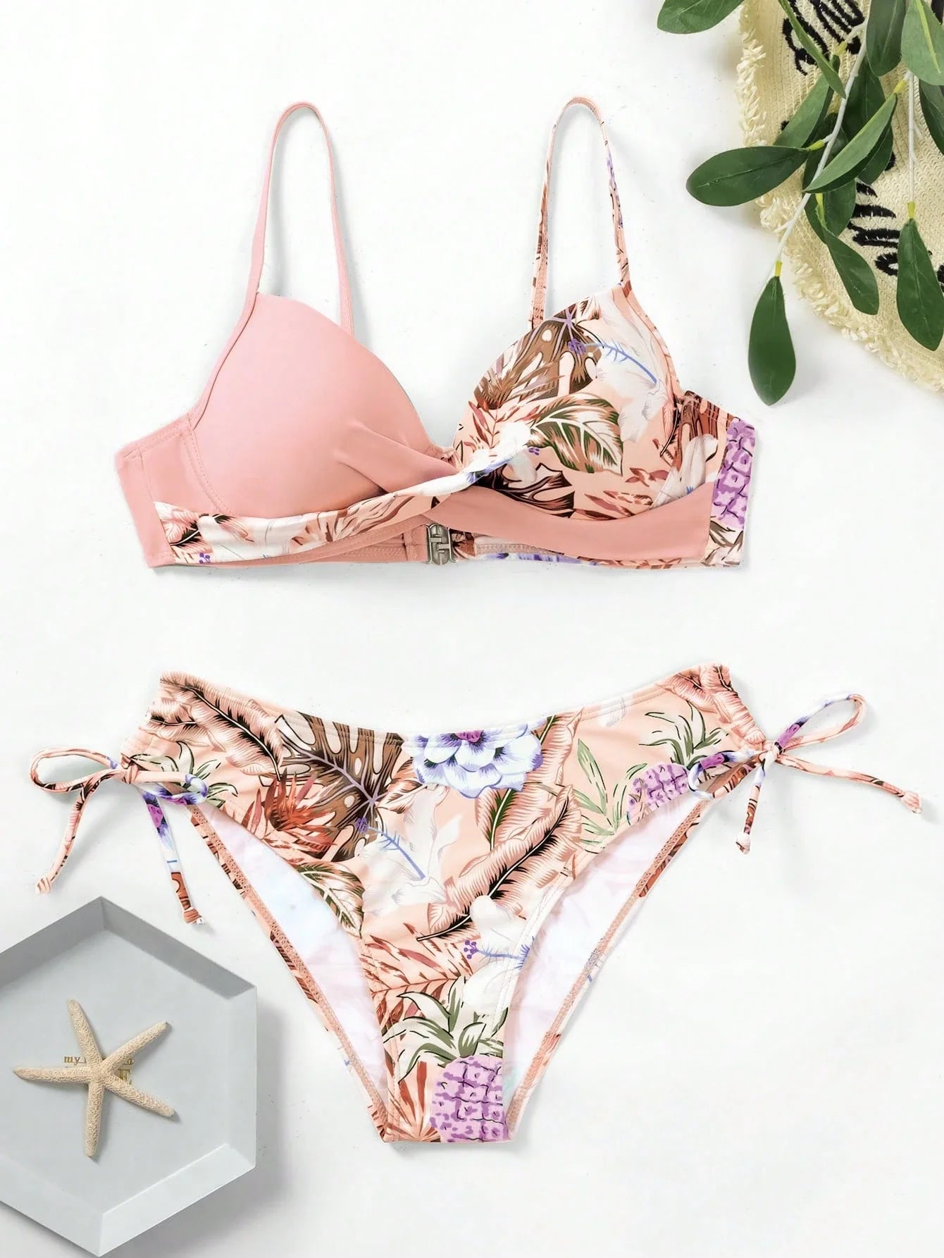 Biquíni Estampado com Alças Finas e Cintura Natural
