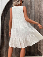 Vestido Midi Solto com Gola Redonda e Barra com Babado - La Lecce