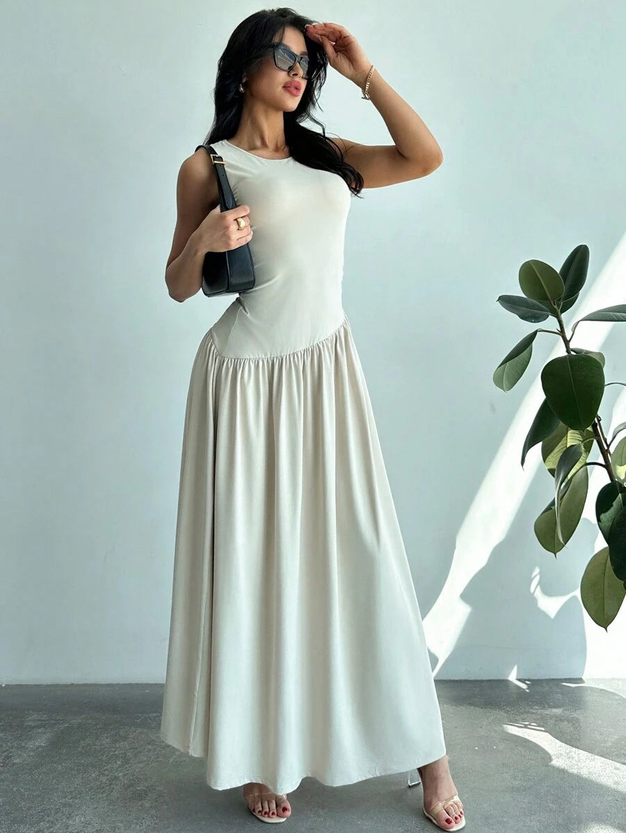 Vestido Maxi de Malha com Gola Redonda e Costas Abertas - La Lecce