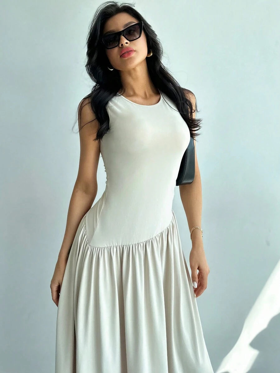 Vestido Maxi de Malha com Gola Redonda e Costas Abertas - La Lecce