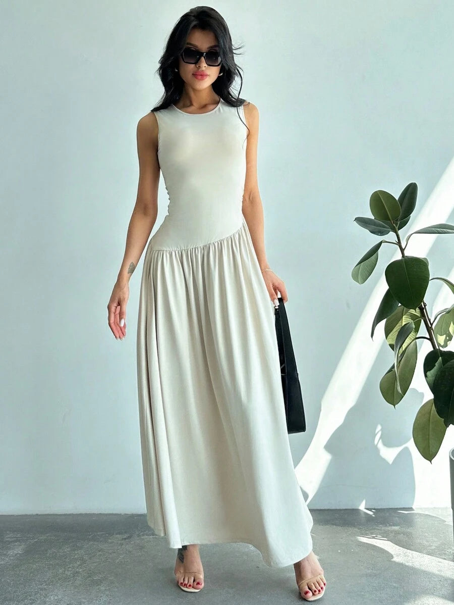 Vestido Maxi de Malha com Gola Redonda e Costas Abertas - La Lecce