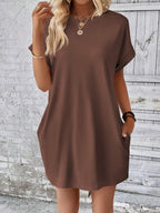 Vestido Curto Camiseta com Bolsos e Manga Morcego - La Lecce