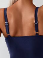 Conjunto de Praia com Saia Transpassada e Nó Lateral