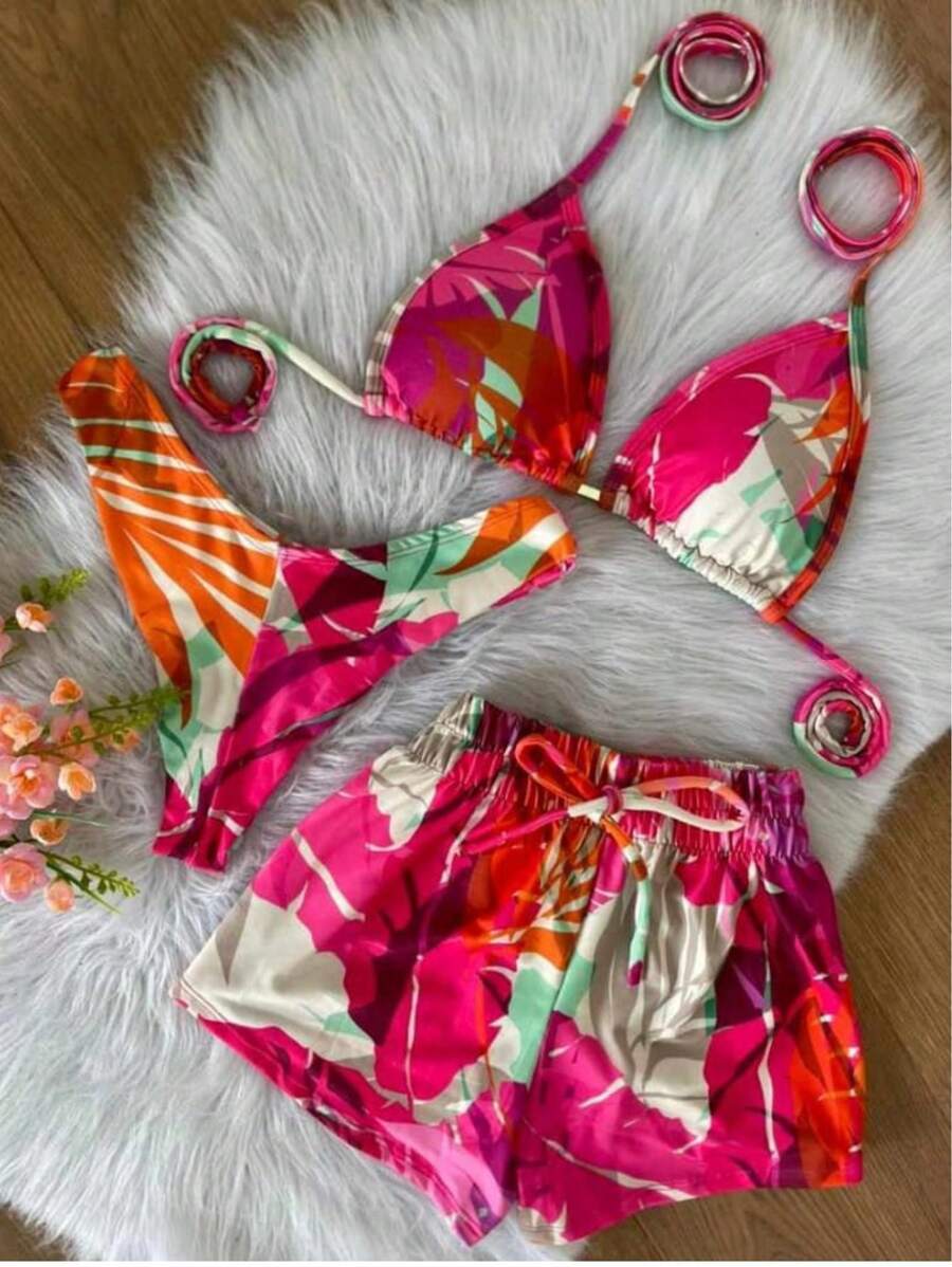 Conjunto de Biquíni 3 Peças com Estampa Tropical e Shorts