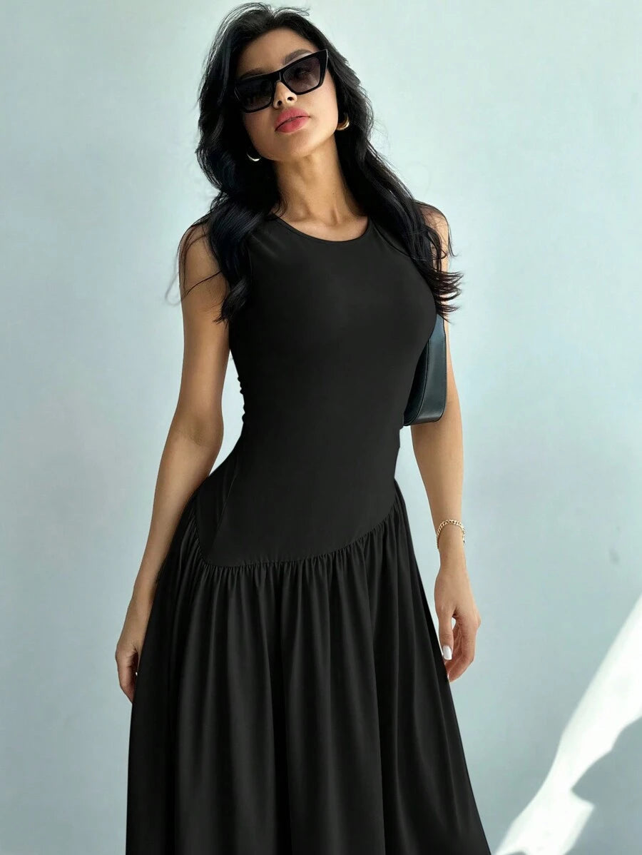 Vestido Maxi de Malha com Gola Redonda e Costas Abertas - La Lecce