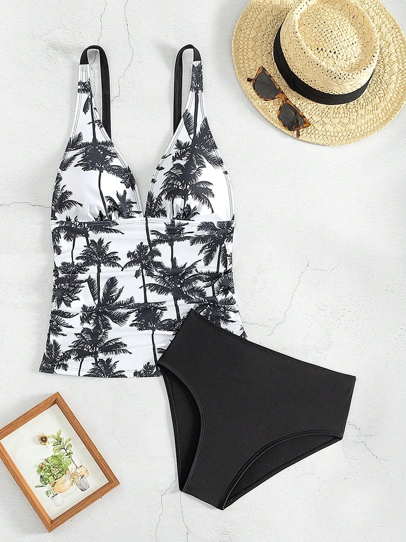 Tankini com Decote V e Costas Abertas