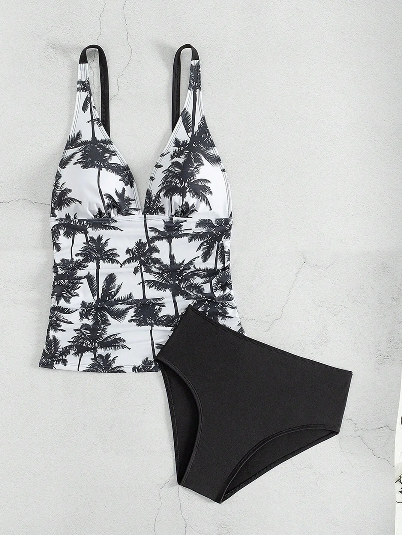 Tankini com Decote V e Costas Abertas