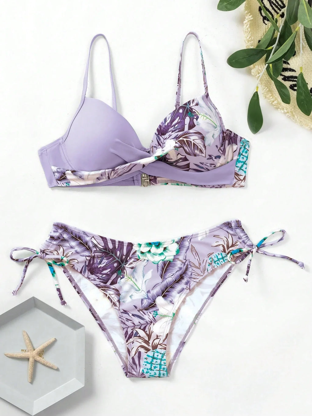 Biquíni Estampado com Alças Finas e Cintura Natural