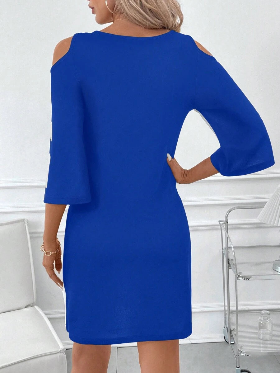 Vestido Curto Decote Canoa com Estampa Floral - La Lecce