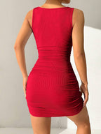 Vestido Curto Decote Quadrado com Franzido e Costas Abertas - La Lecce
