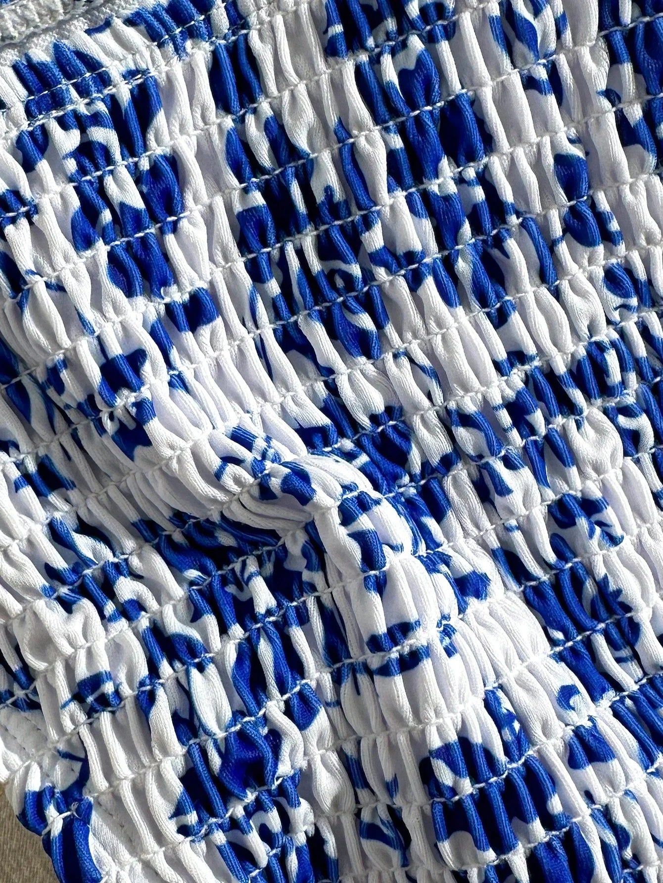 Biquíni Franzido com Nó Lateral e Triângulo