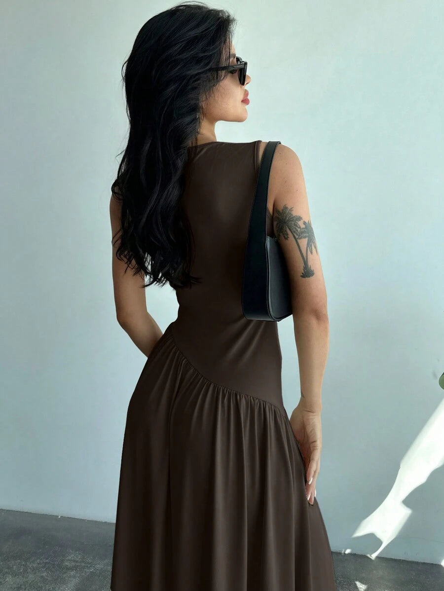Vestido Maxi de Malha com Gola Redonda e Costas Abertas - La Lecce