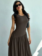 Vestido Maxi de Malha com Gola Redonda e Costas Abertas - La Lecce