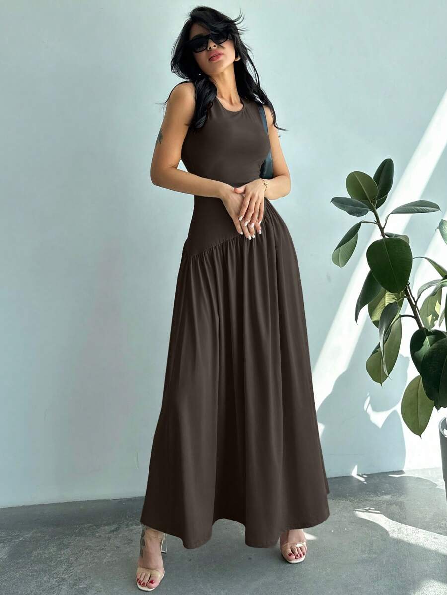Vestido Maxi de Malha com Gola Redonda e Costas Abertas - La Lecce