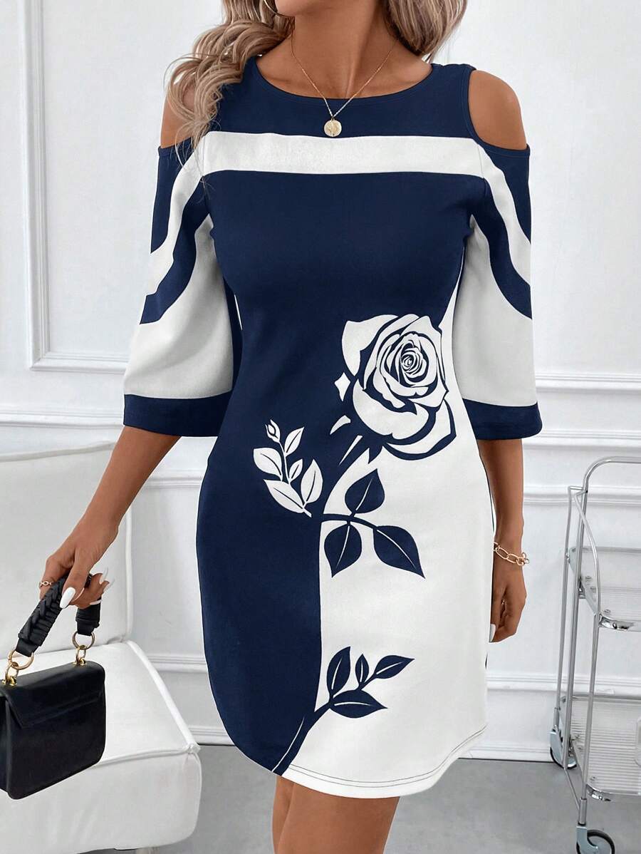 Vestido Curto Decote Canoa com Estampa Floral - La Lecce