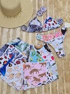 Conjunto de Biquíni 3 Peças com Estampa Tropical e Shorts