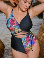 Maiô Plus Size Ziguezague com Tie Back
