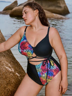 Maiô Plus Size Ziguezague com Tie Back