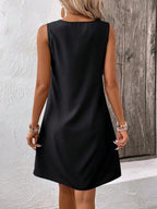 Vestido Midi Túnica com Decote V e Detalhe em Argola - La Lecce