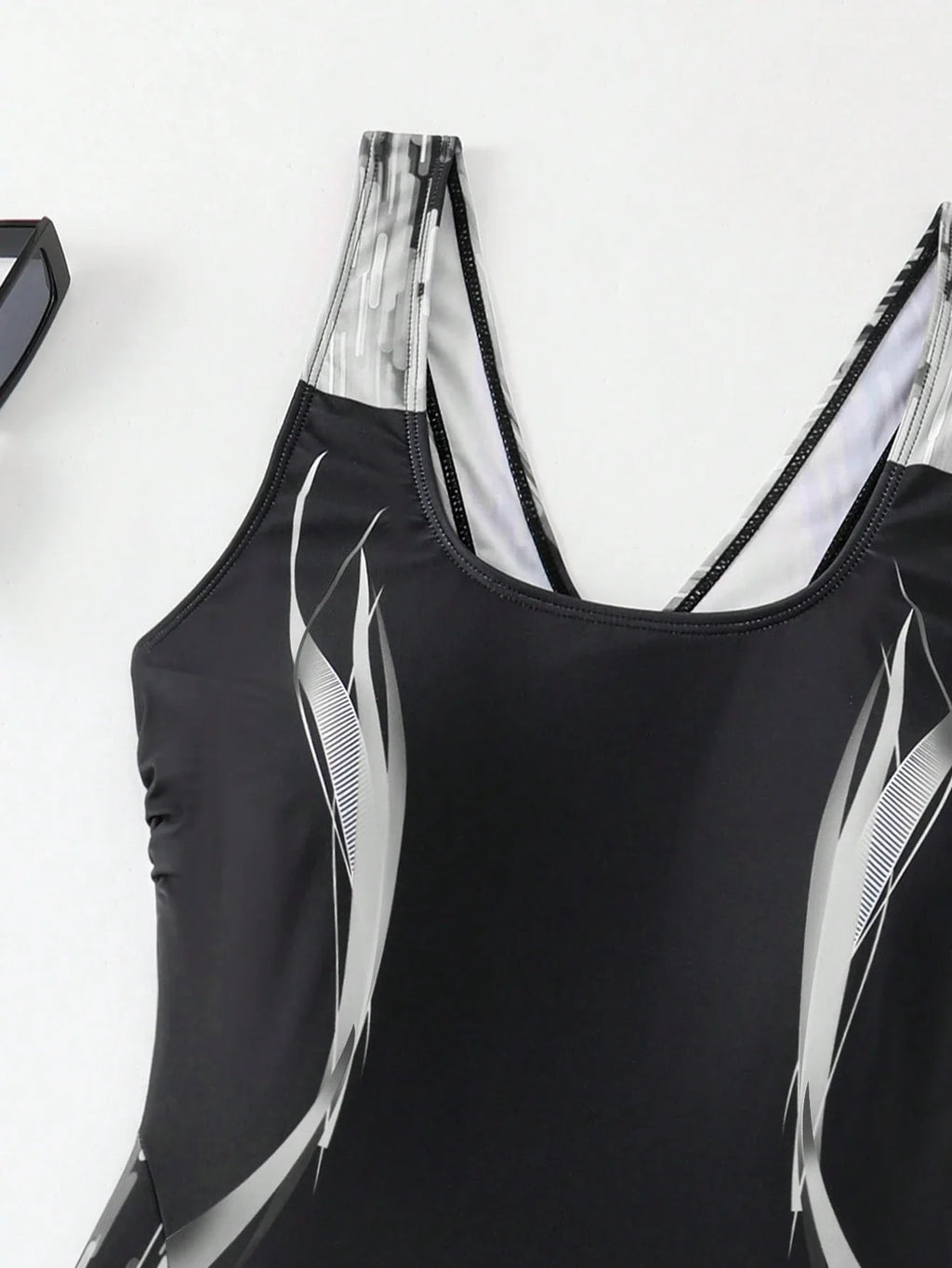 Maiô Plus Size Decote U Esportivo