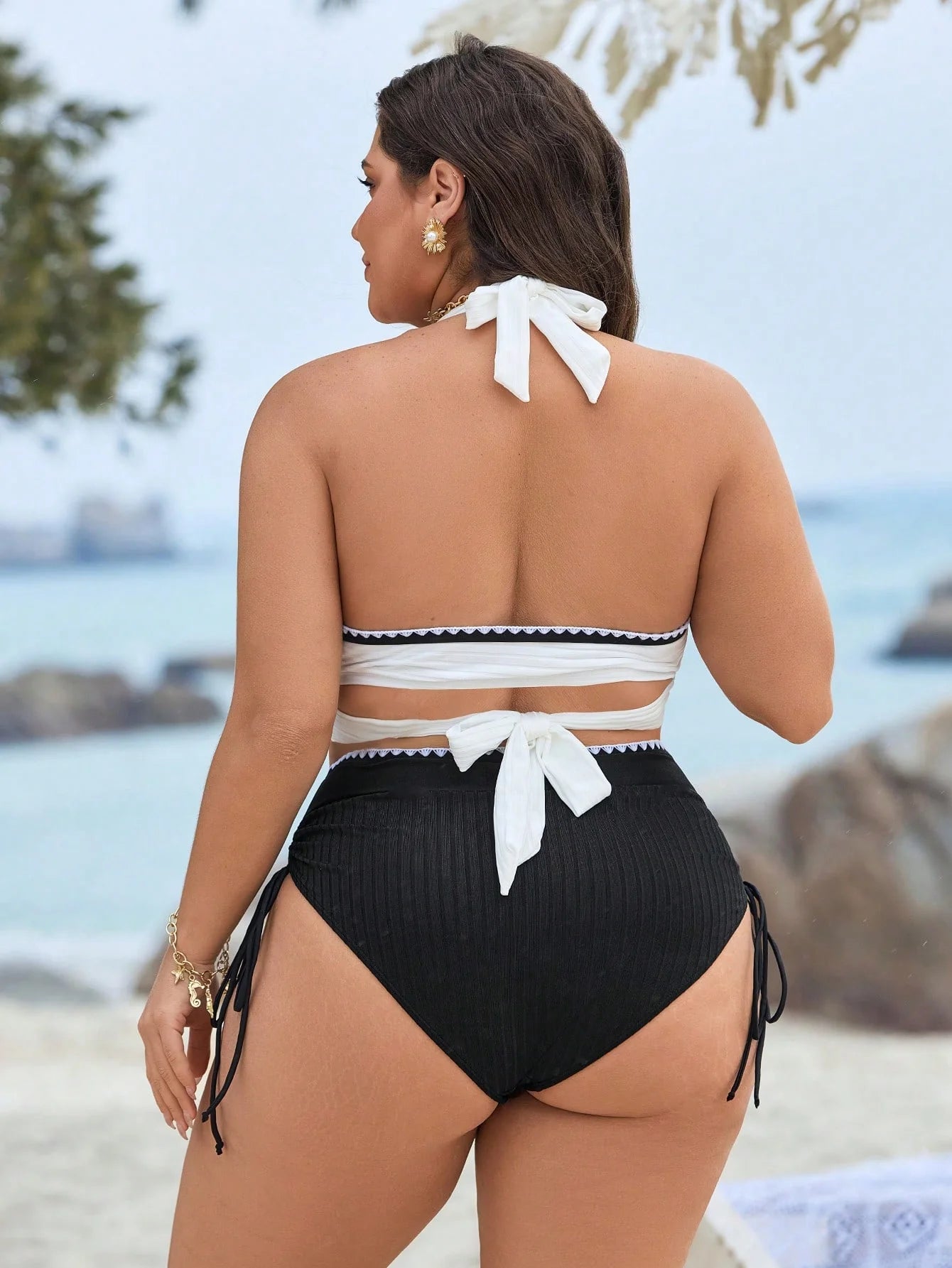 Biquíni Plus Size Cordão Ajustável