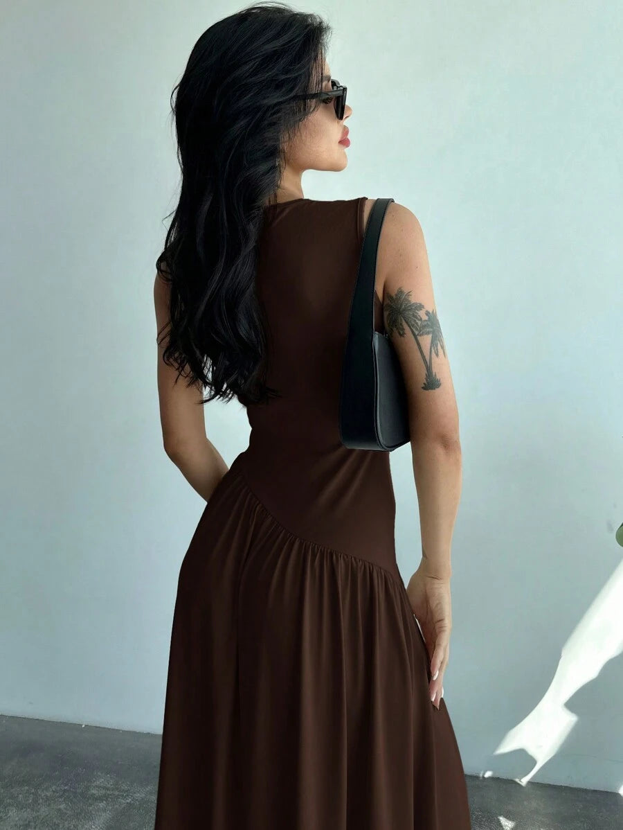Vestido Maxi de Malha com Gola Redonda e Costas Abertas - La Lecce