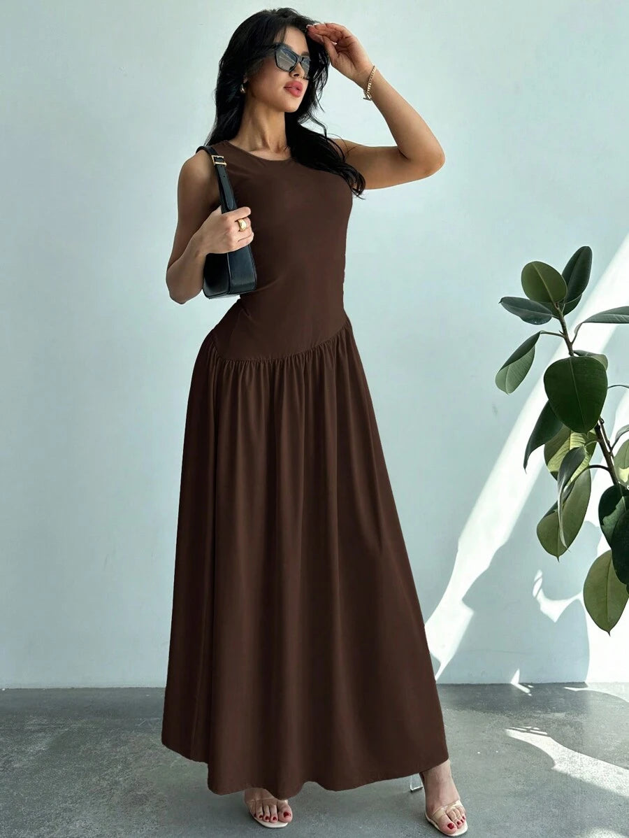 Vestido Maxi de Malha com Gola Redonda e Costas Abertas - La Lecce