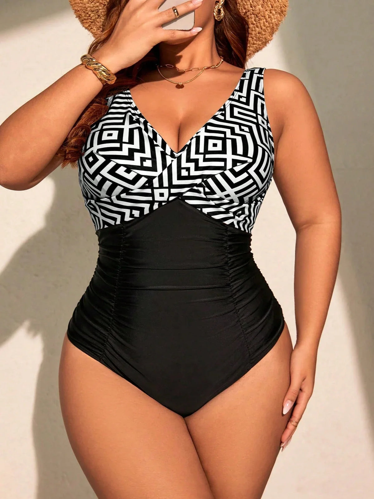 Maiô Plus Size Geométrico Transparente