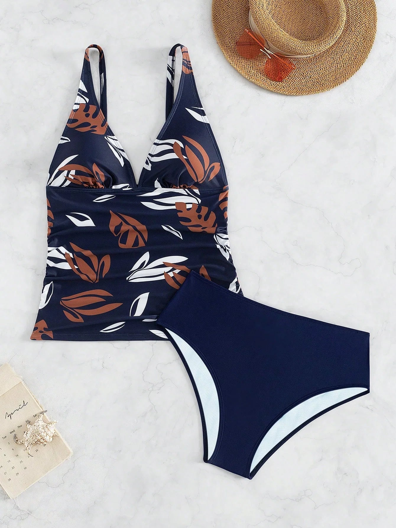 Tankini com Decote V e Costas Abertas