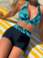 Conjunto de Biquíni Tropical com Decote Halter e Shorts