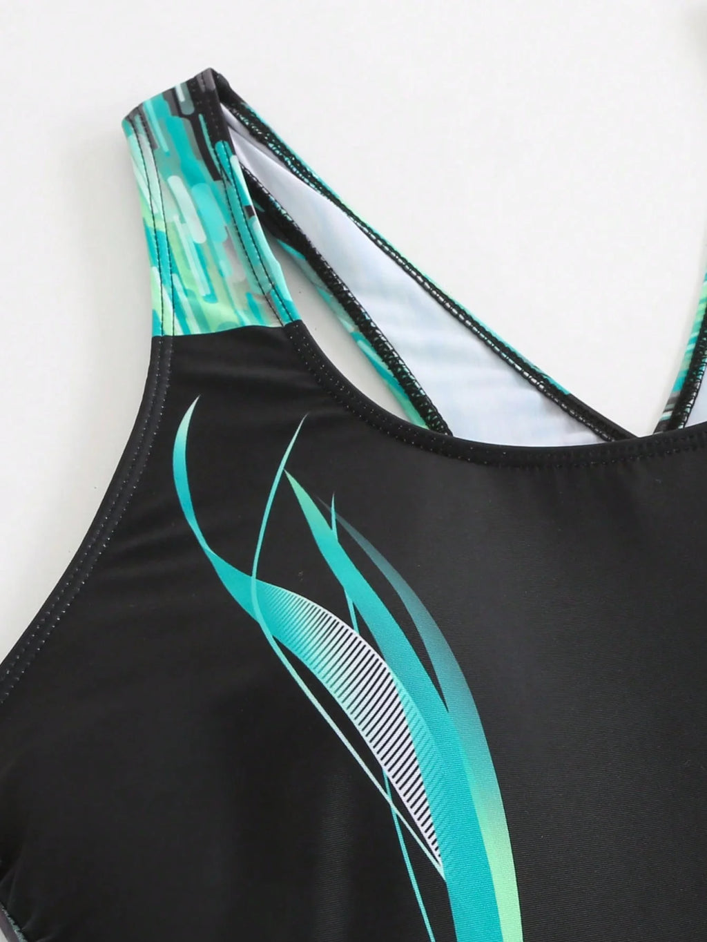 Maiô Plus Size Decote U Esportivo